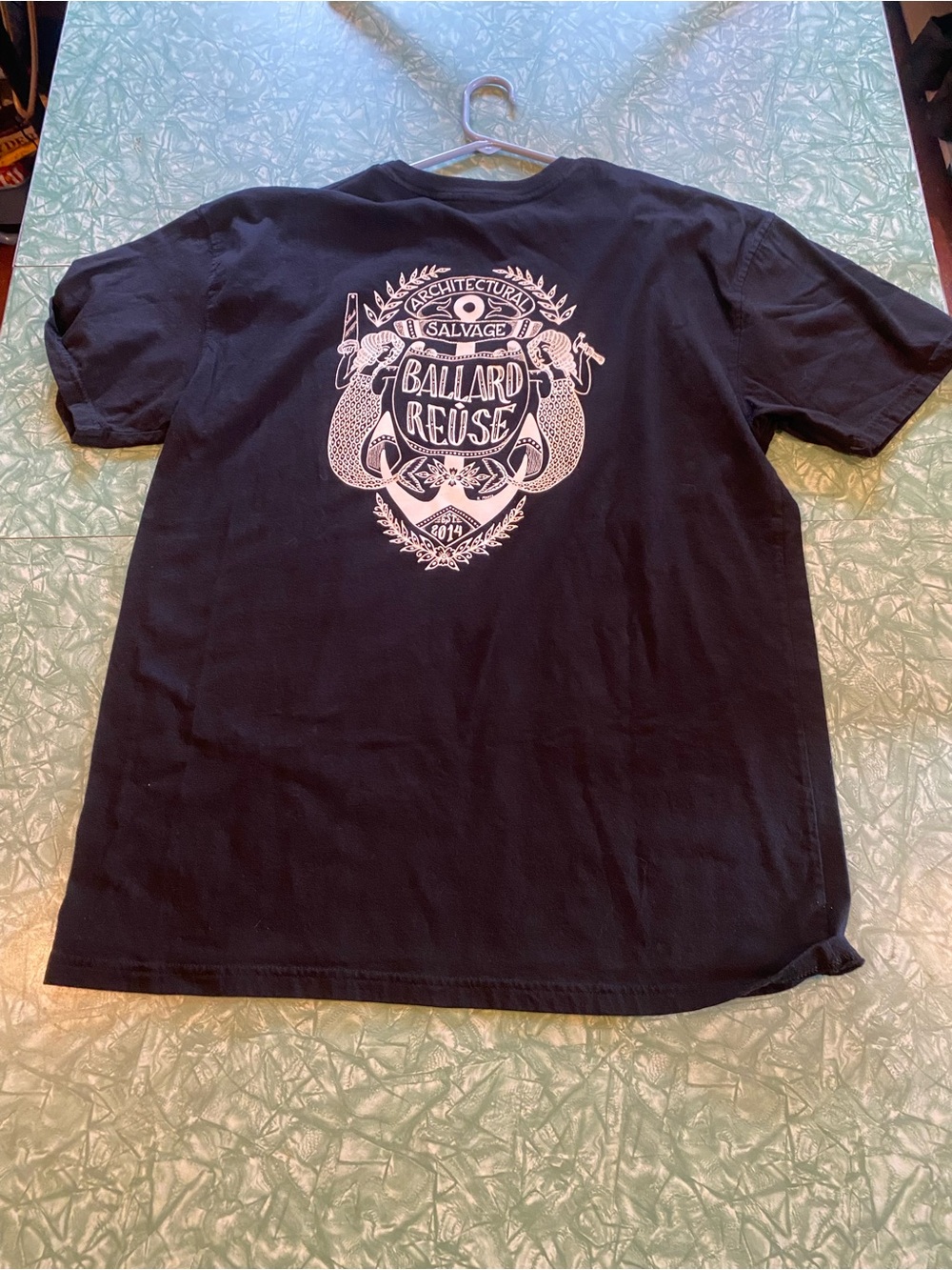 Black Men’s XL Ballard Reuse Architectural Salvage Pocket T